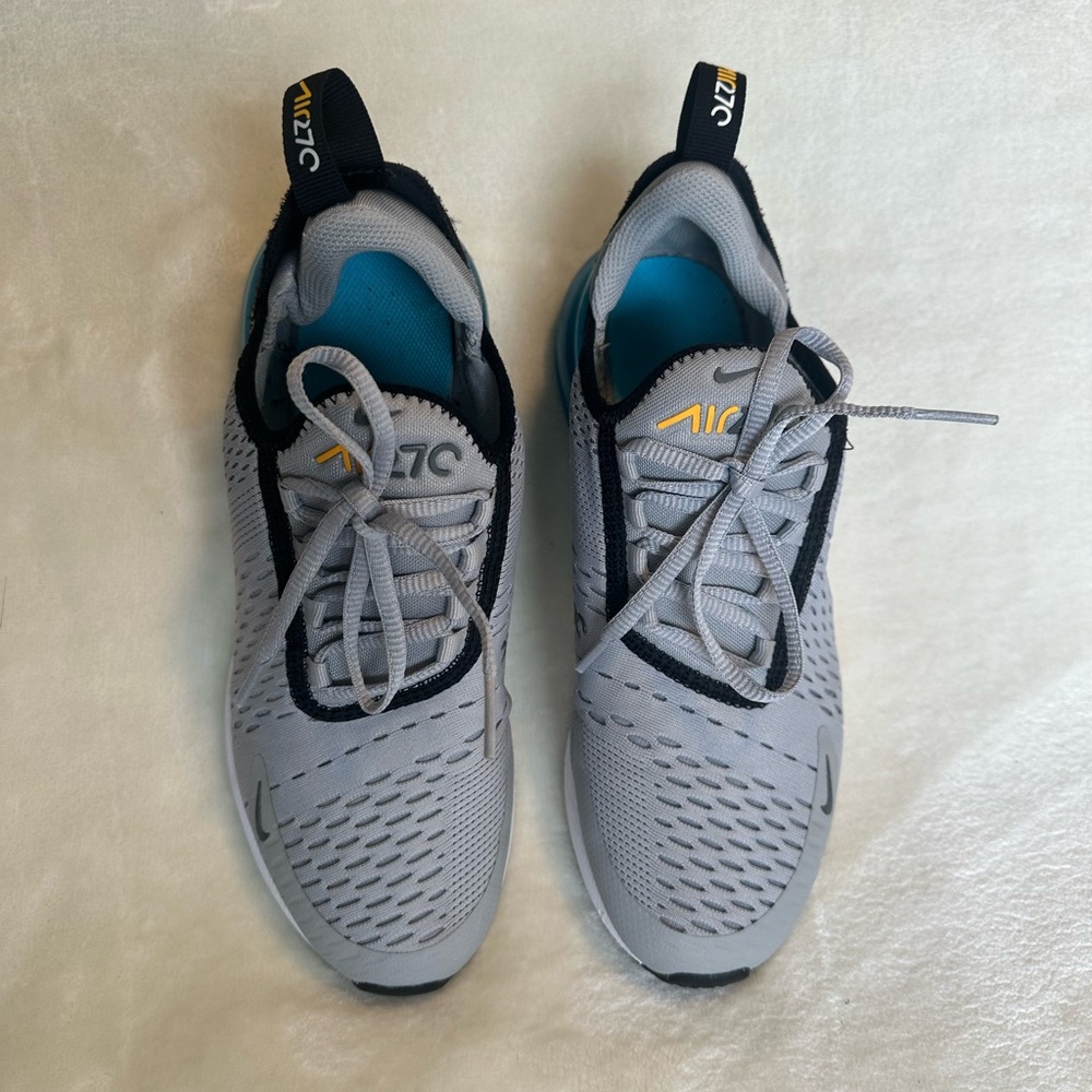Nike Air Max 270 Light Gray and Black Sneakers
Size 6 for Boys